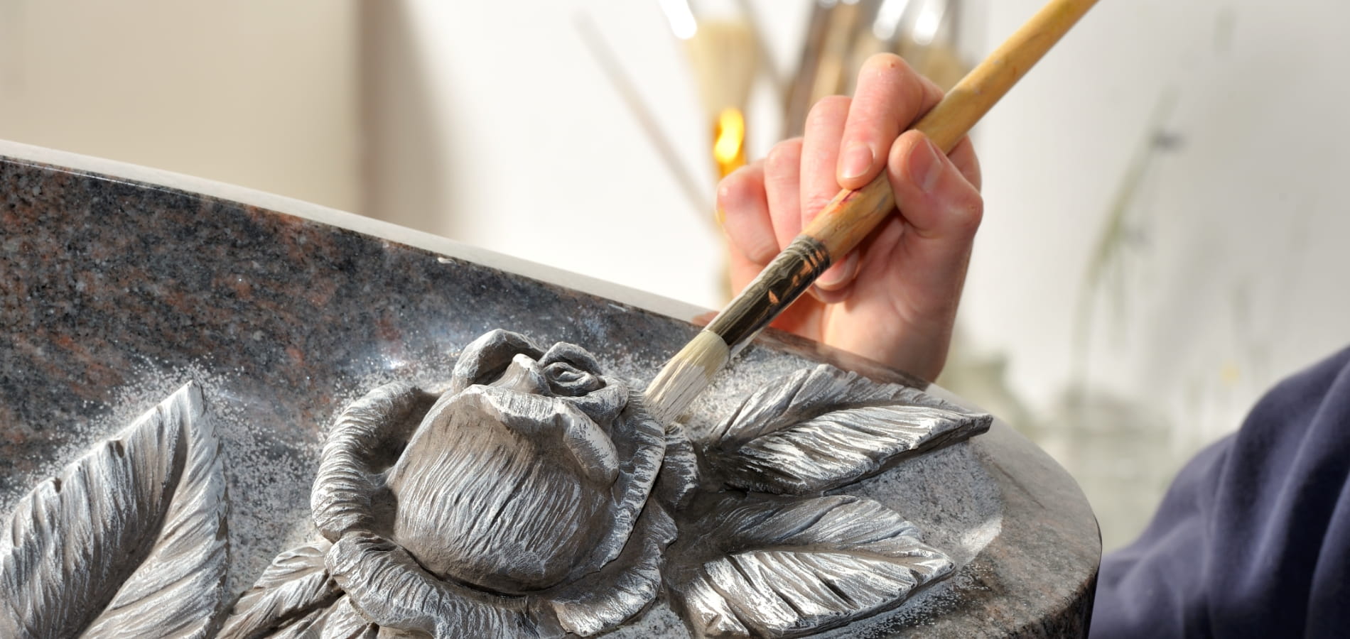 Grabstein: Kontrolle, Schrift und Schmuck - Natursteinwerk Max Böse